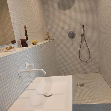 شقة With Balcony 2 Steps From The